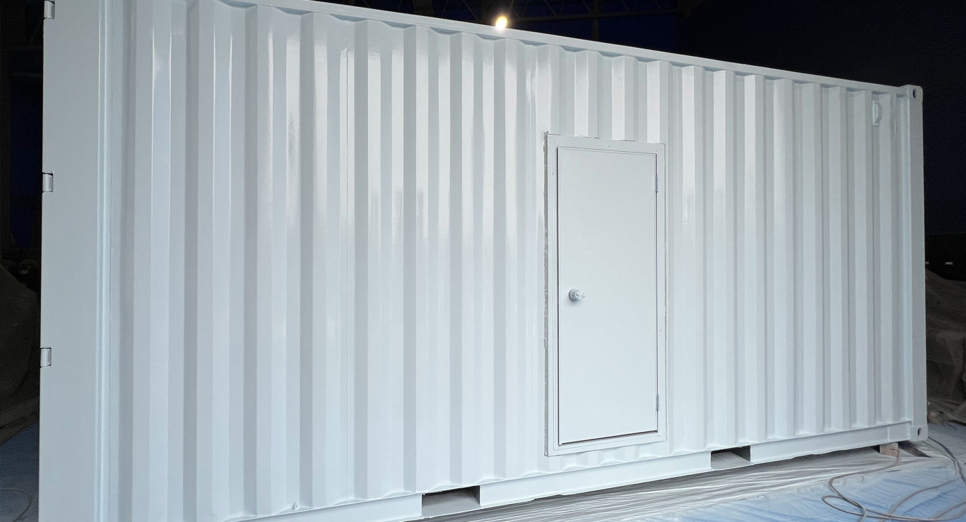 遮熱・断熱塗料「ダンネスト」が実現する新しい温熱対策 ― 過酷な環境で実証された性能が、建築・コンテナ用途に活きる ―